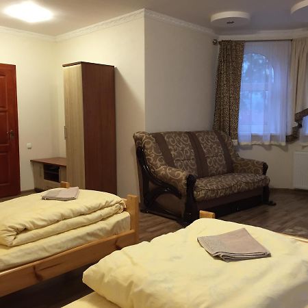 Franc Hotel Yasinia Eksteriør billede