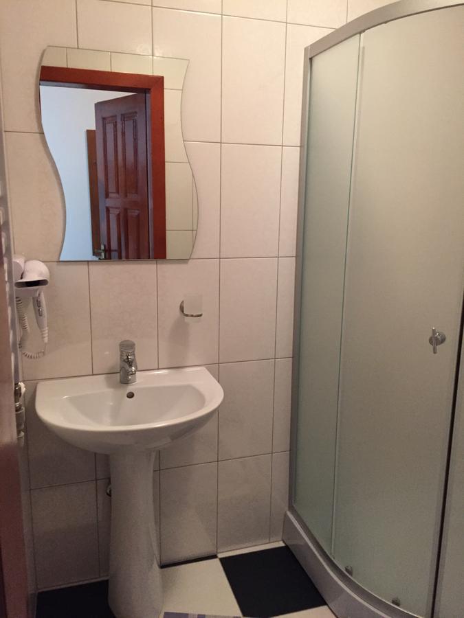 Franc Hotel Yasinia Eksteriør billede