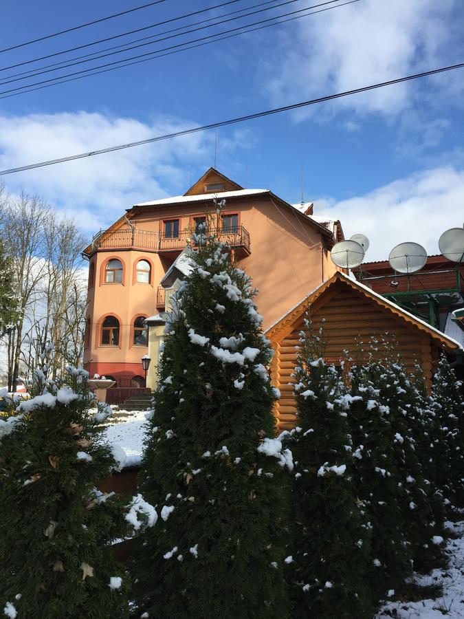 Franc Hotel Yasinia Eksteriør billede